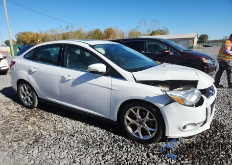 2012 Ford Focus Sel z USA, uszkodzony, nr VIN 1FAHP3H2XCL463357